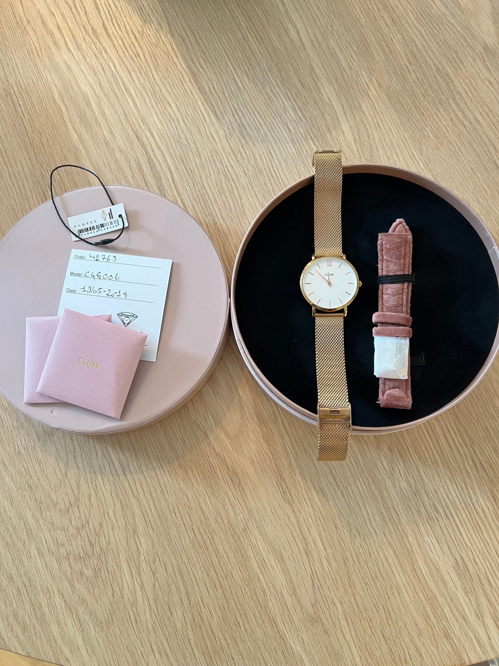 Cluse x negin online
