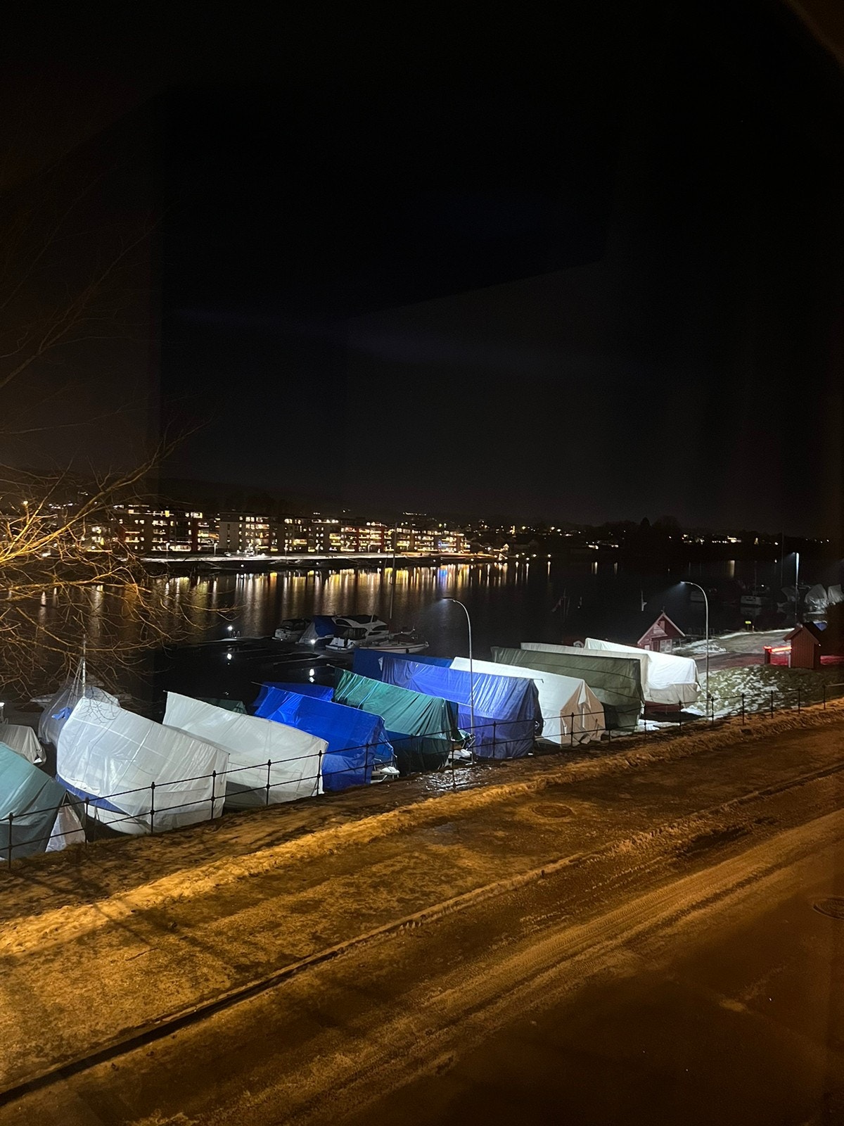 Utsikt til havnen Galleribilde