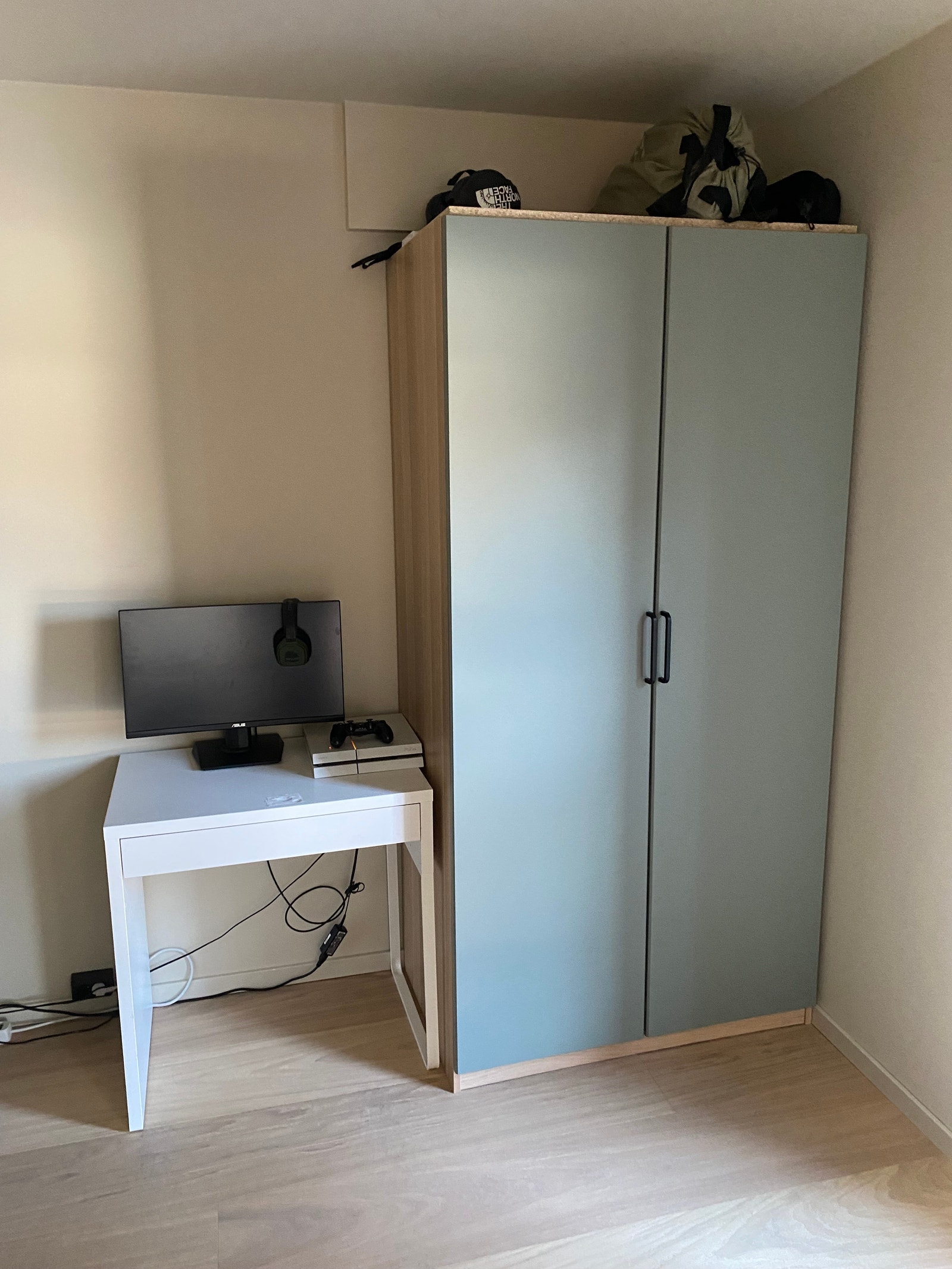 Garderobe 100 cm Galleribilde