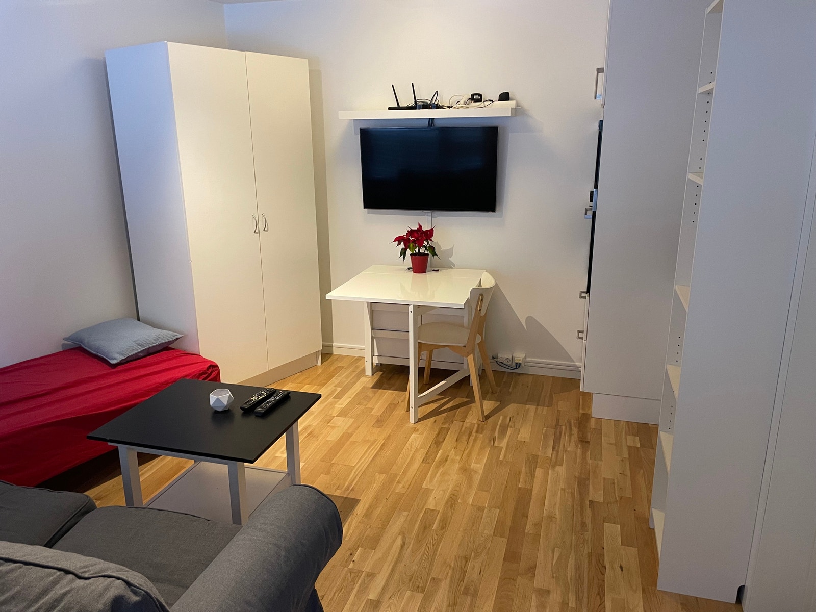 Tv og internett inkludert Galleribilde