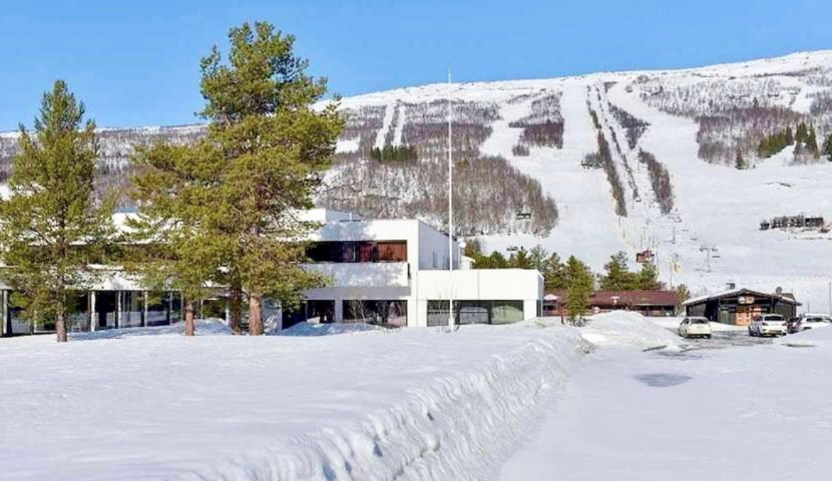 leilighet med skitrekket i bakgrunn Galleribilde