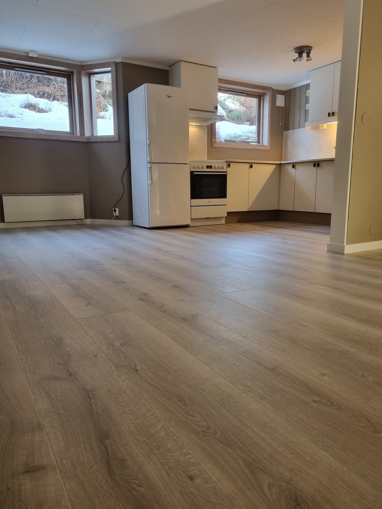 Nytt gulv med varmefolie i 2023. Galleribilde