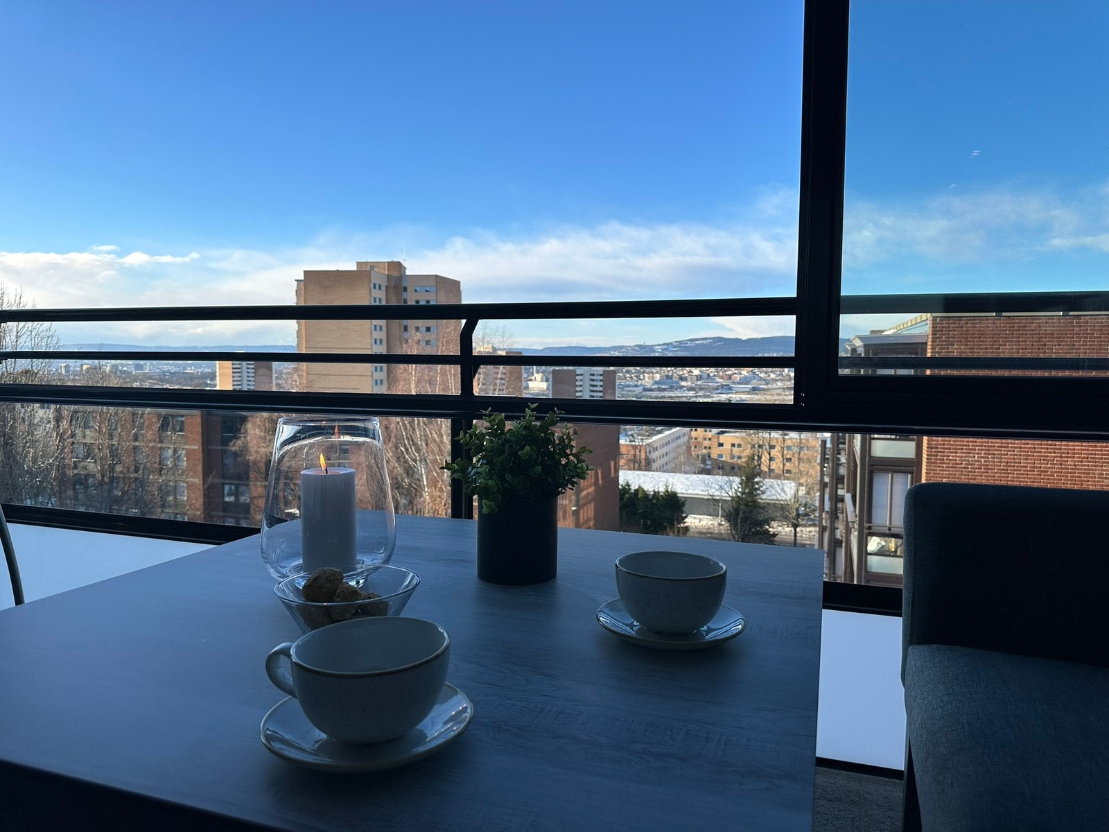 Kos deg med te eller kaffe, og nyt utsikten! Galleribilde