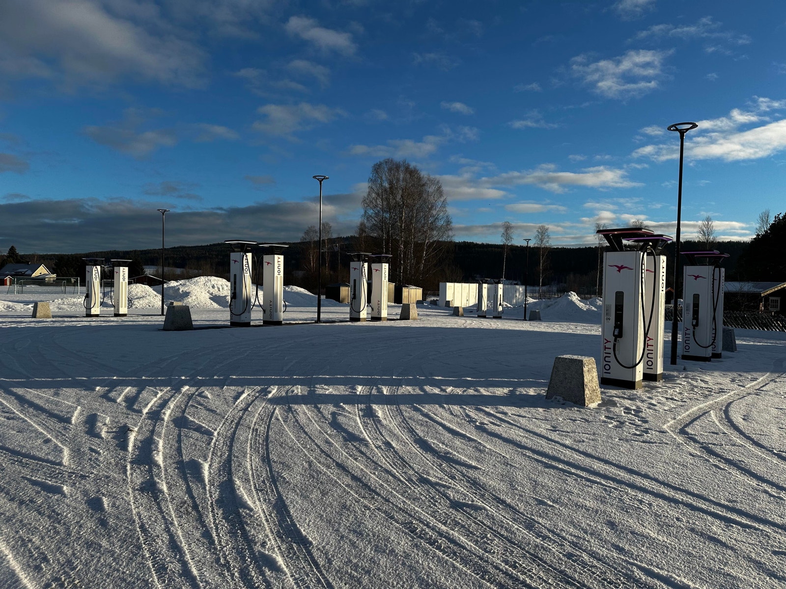 Nabo tomten har fått ladestasjon Galleribilde