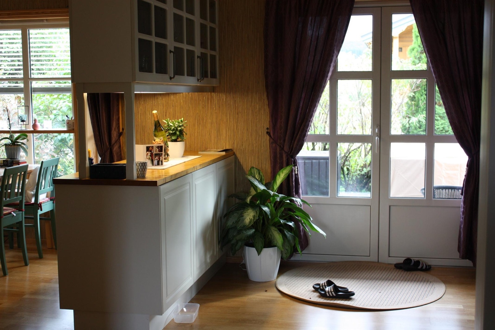 Utgang til skjermet terrasse Galleribilde