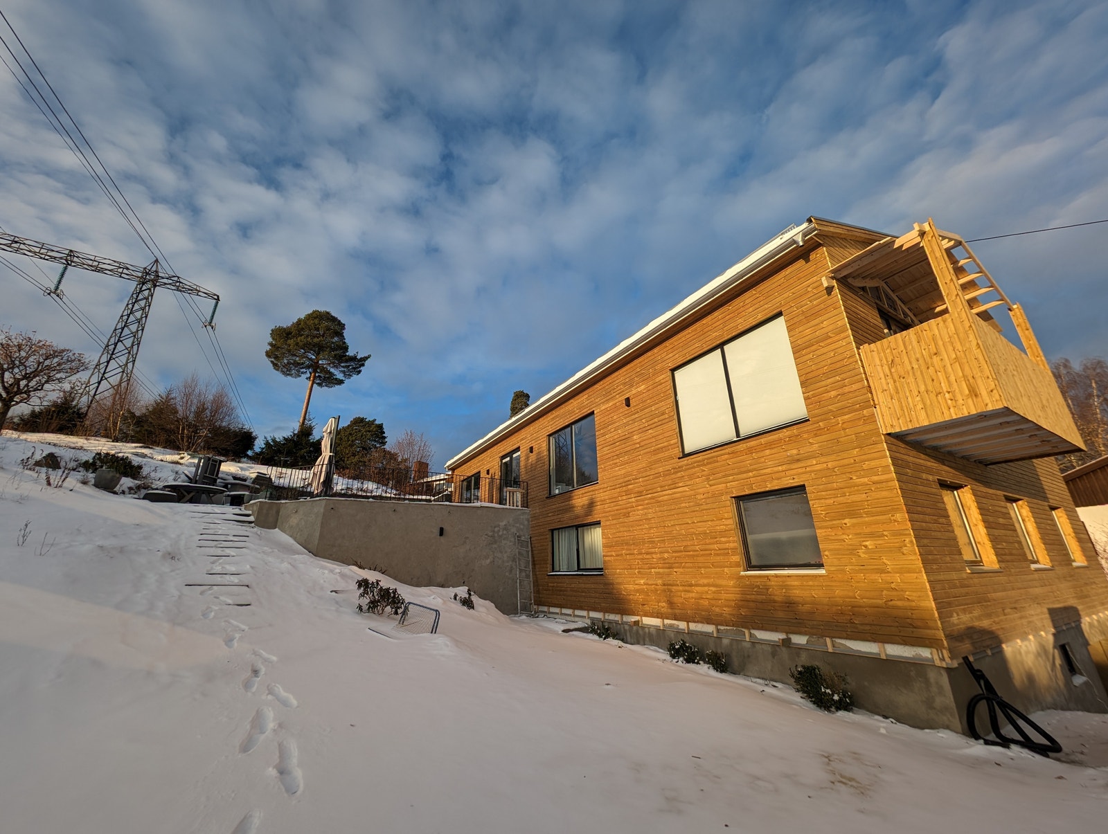 Huset utvendig oppgradert fasade nå i vinter Galleribilde