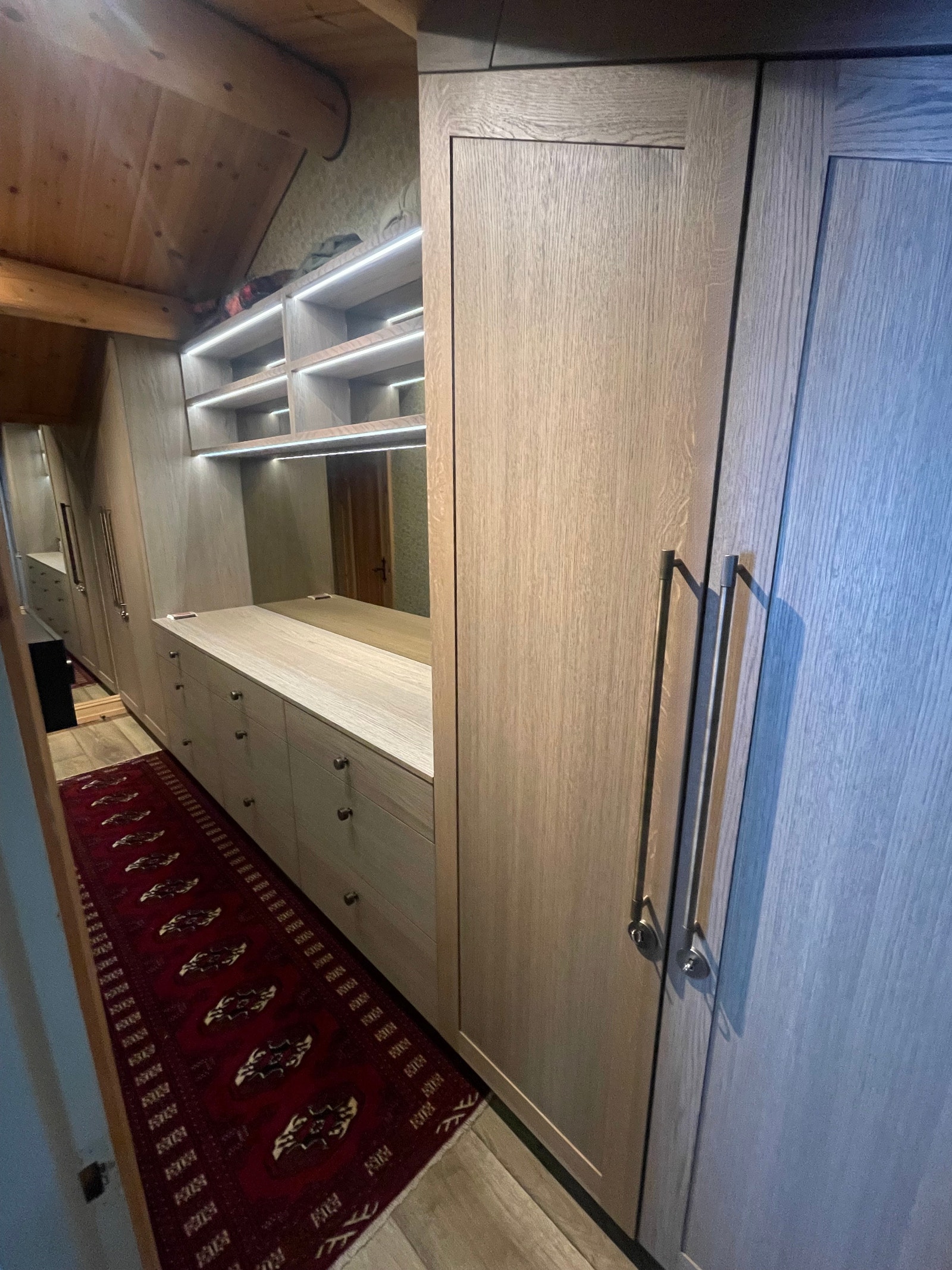 Garderobe tilknyttet kongesuiten Galleribilde