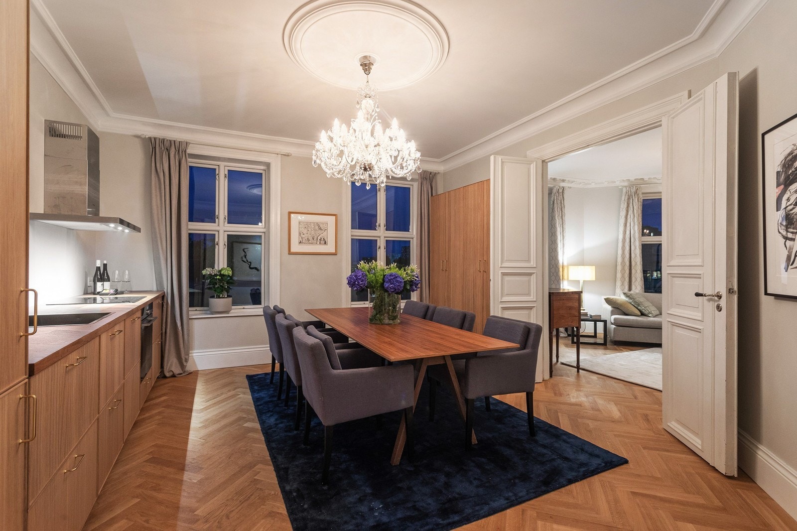 Very spacious kitchen / dining area Galleribilde