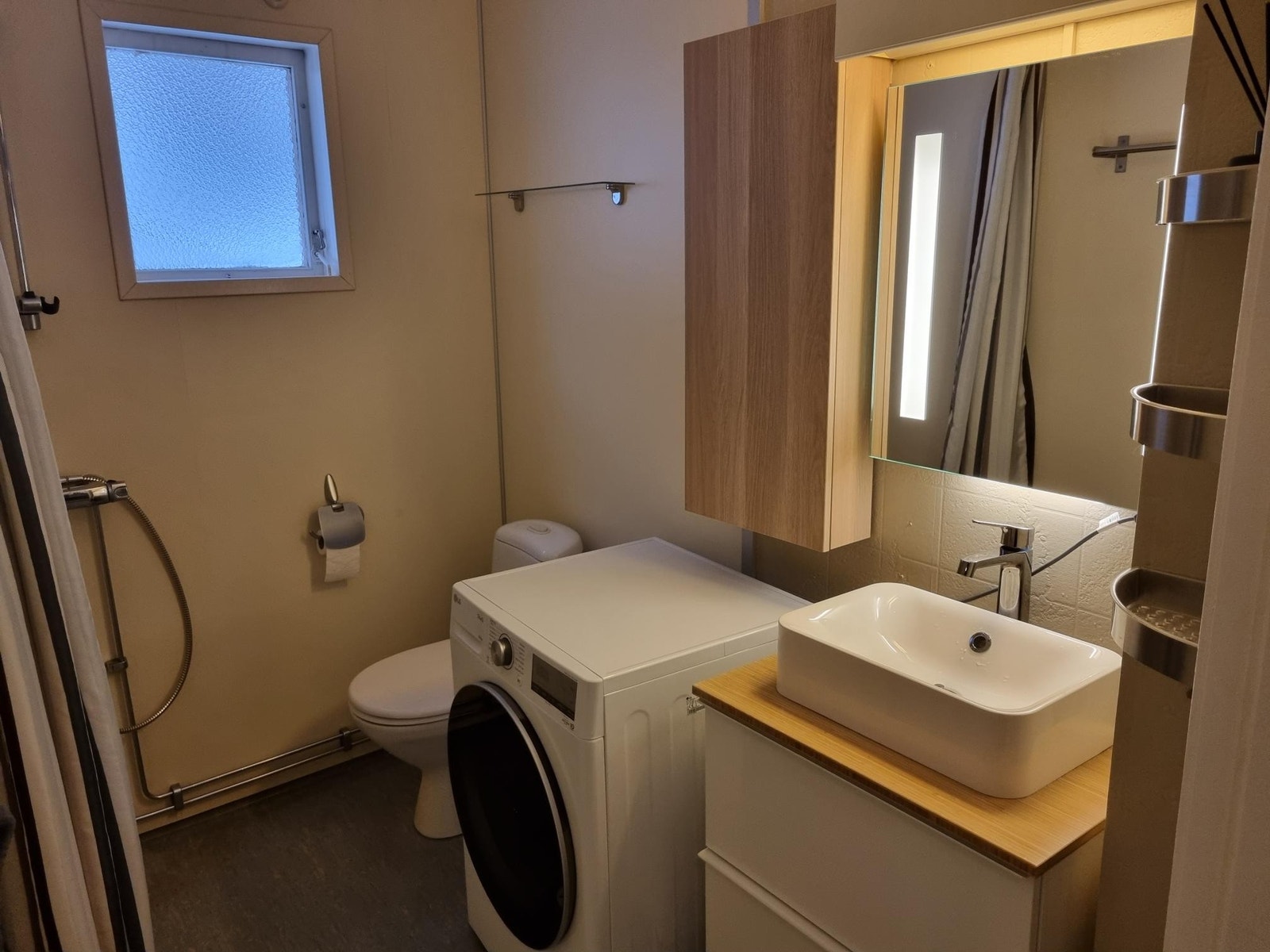 Bad med vask+tørk Galleribilde