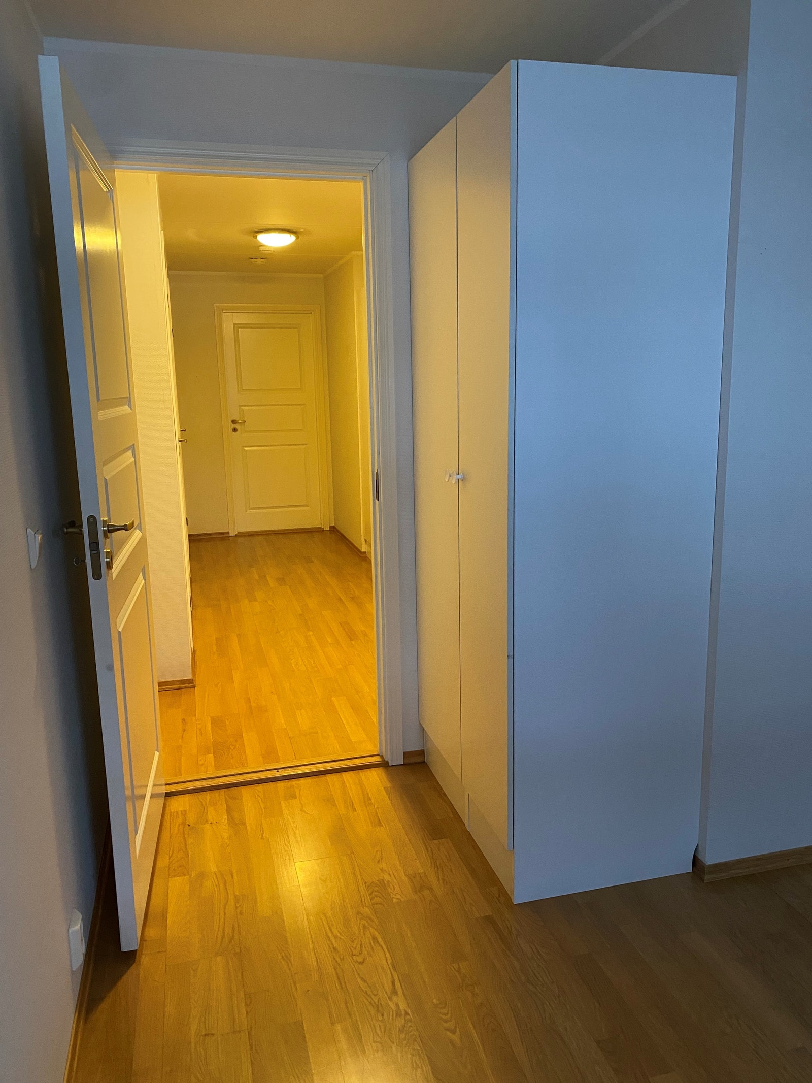 Fra soverom 3 mot soveromsgangen Galleribilde