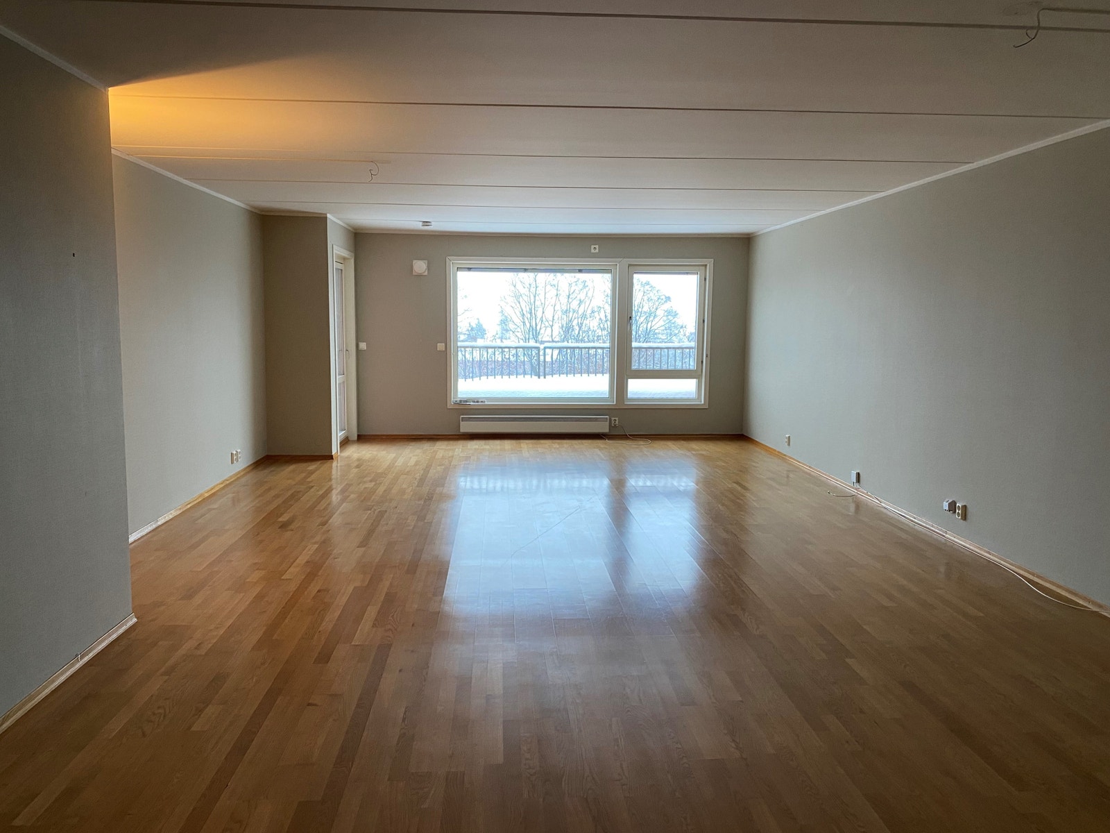 Stue med utsikt over Mjøsa Galleribilde