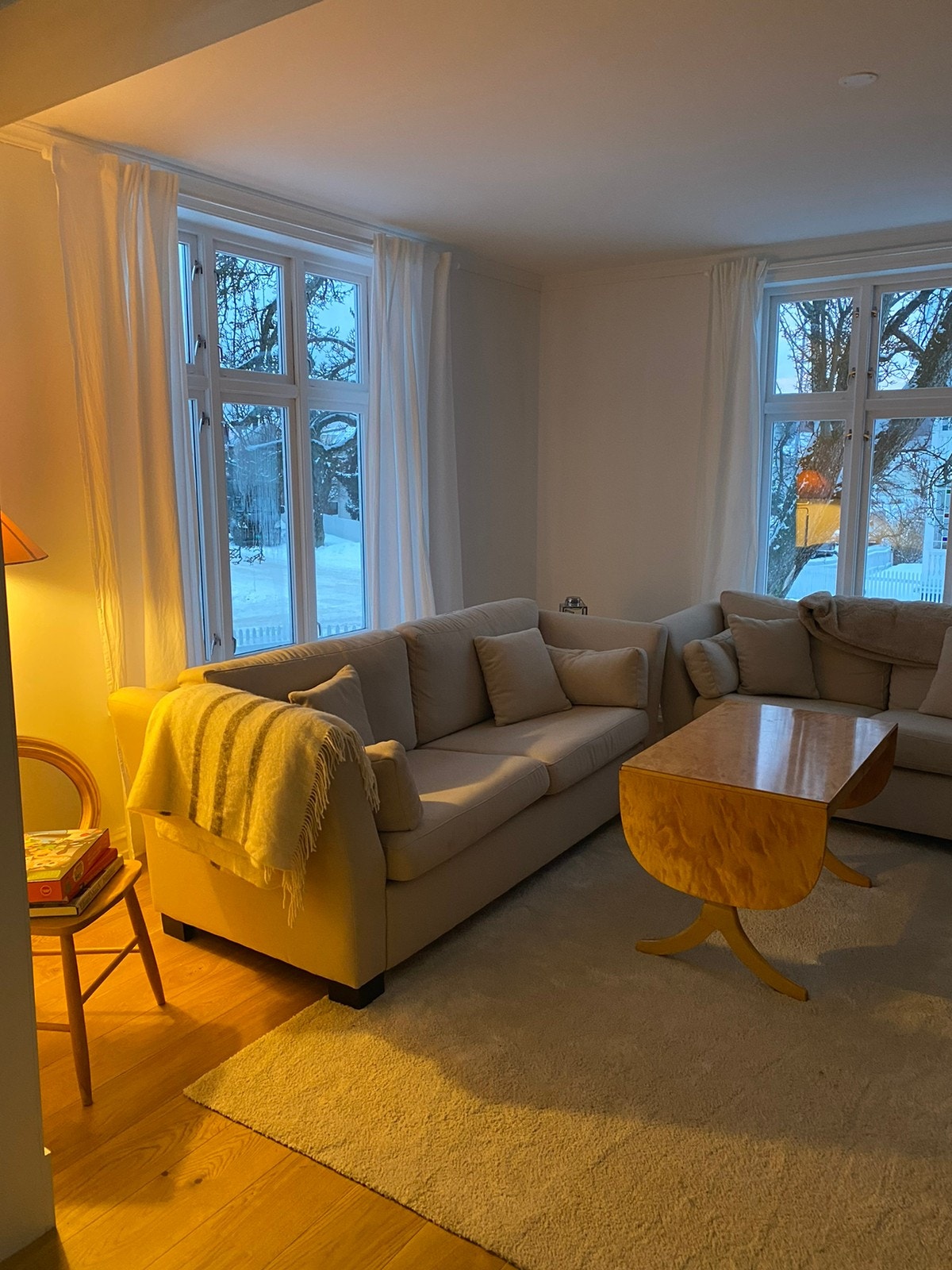 Stue med TV Galleribilde