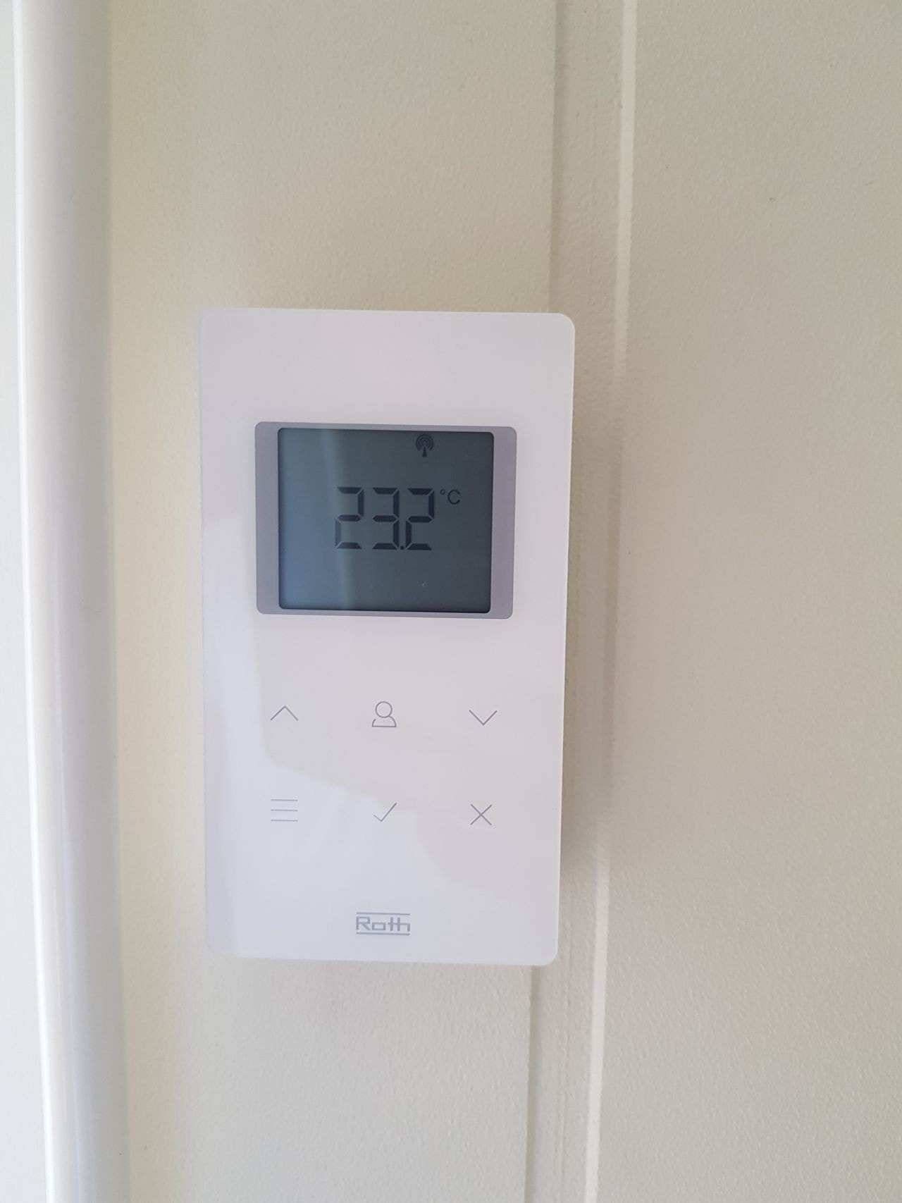 Termostatstyring av gulvvarme i alle gulv Galleribilde