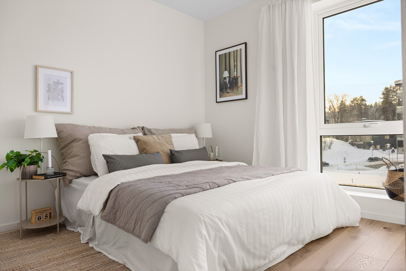 Soverommet er romslig og har også innvendig bod som passer godt til klesskap. Galleribilde