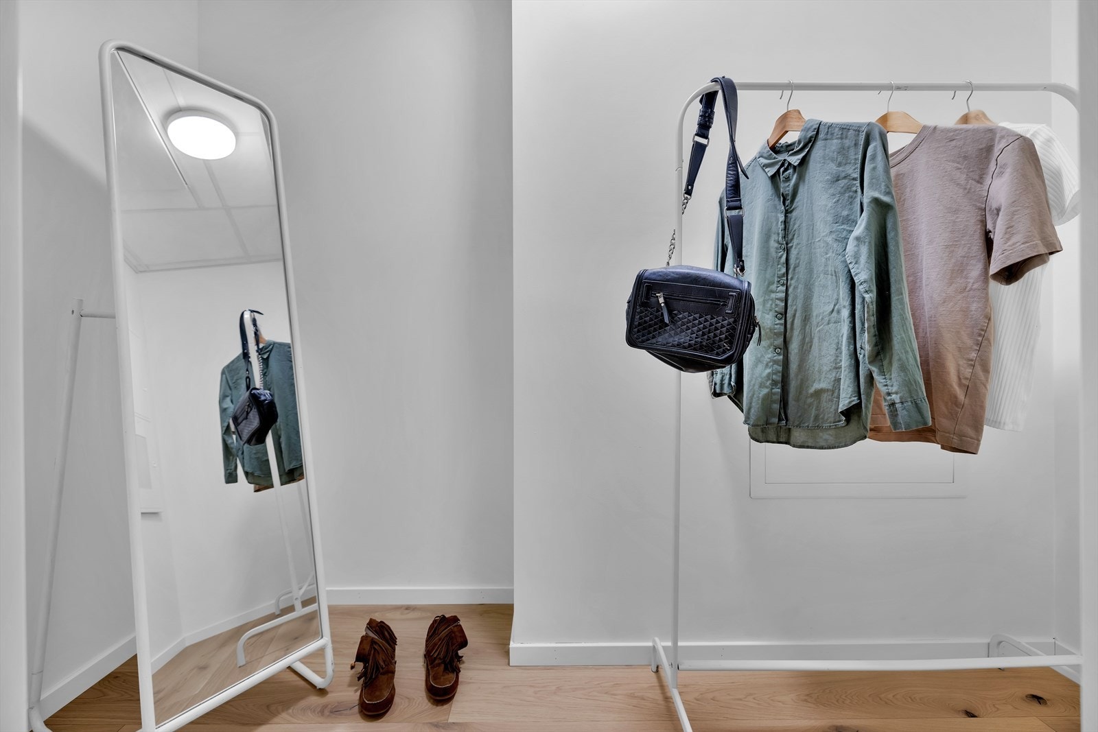 Bod innenfor soverommet. Galleribilde