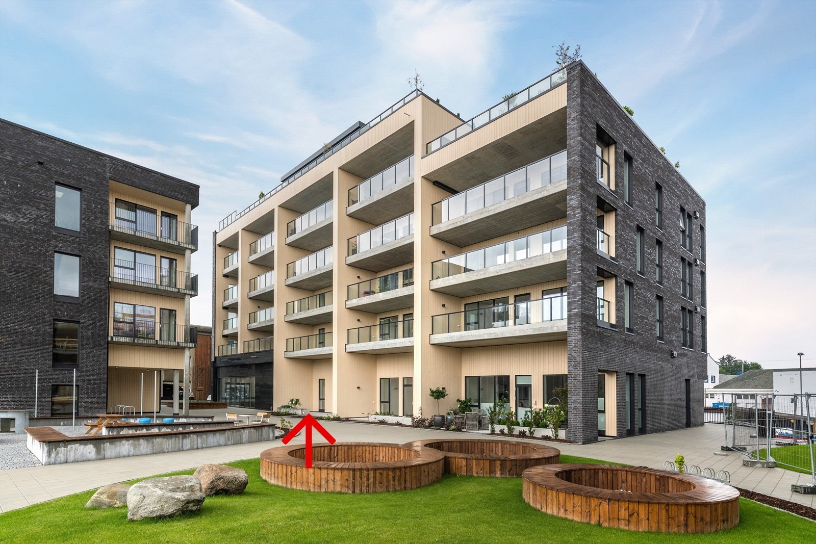 Leilighet B103 ligger i første etasje. Leiligheten har ekstra god takhøyde - må oppleves for rett inntrykk! Galleribilde