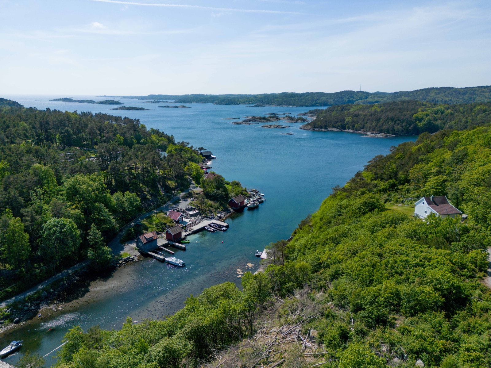 Foto av området og tomt. Galleribilde