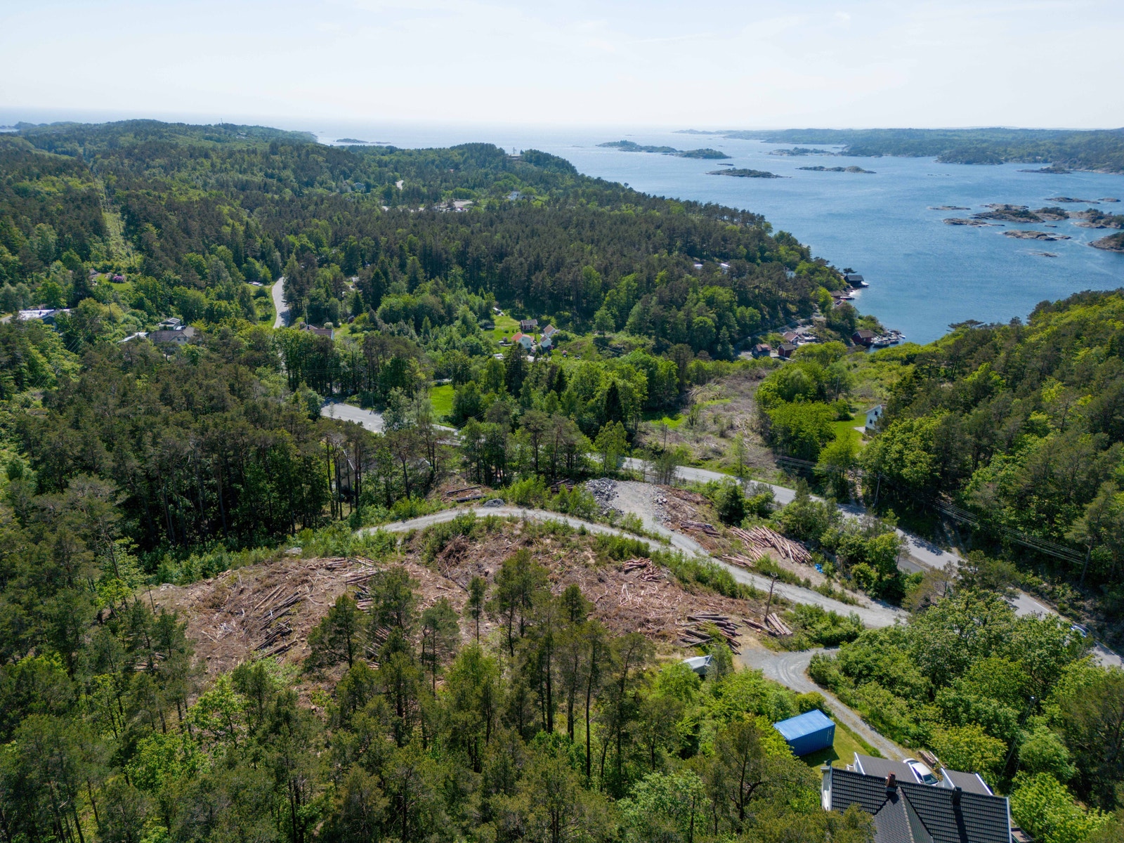 Foto av området og tomt. Galleribilde