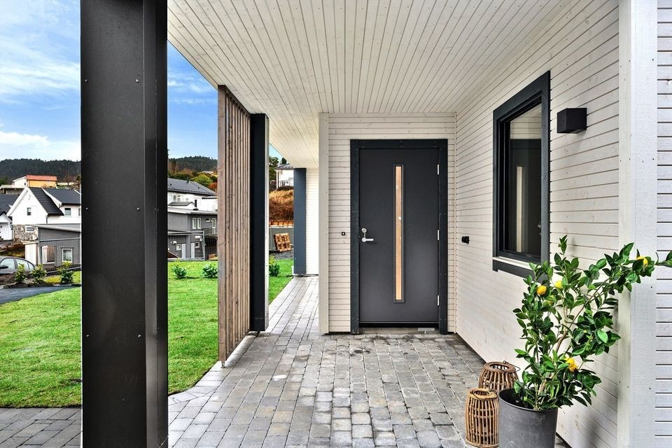 Bilder fra tilsvarende bolig - Inngangsparti Galleribilde