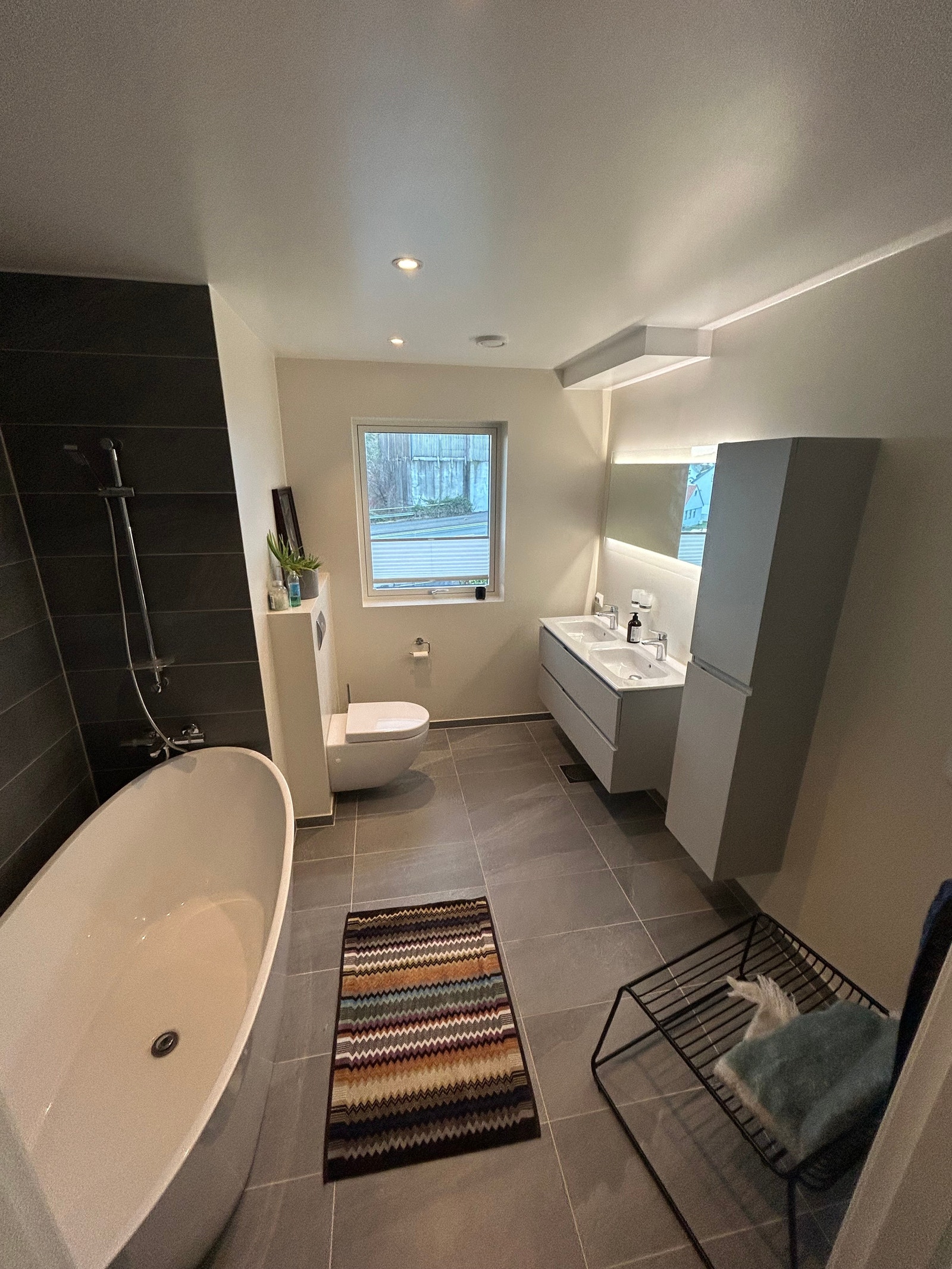 Bad med badekar Galleribilde