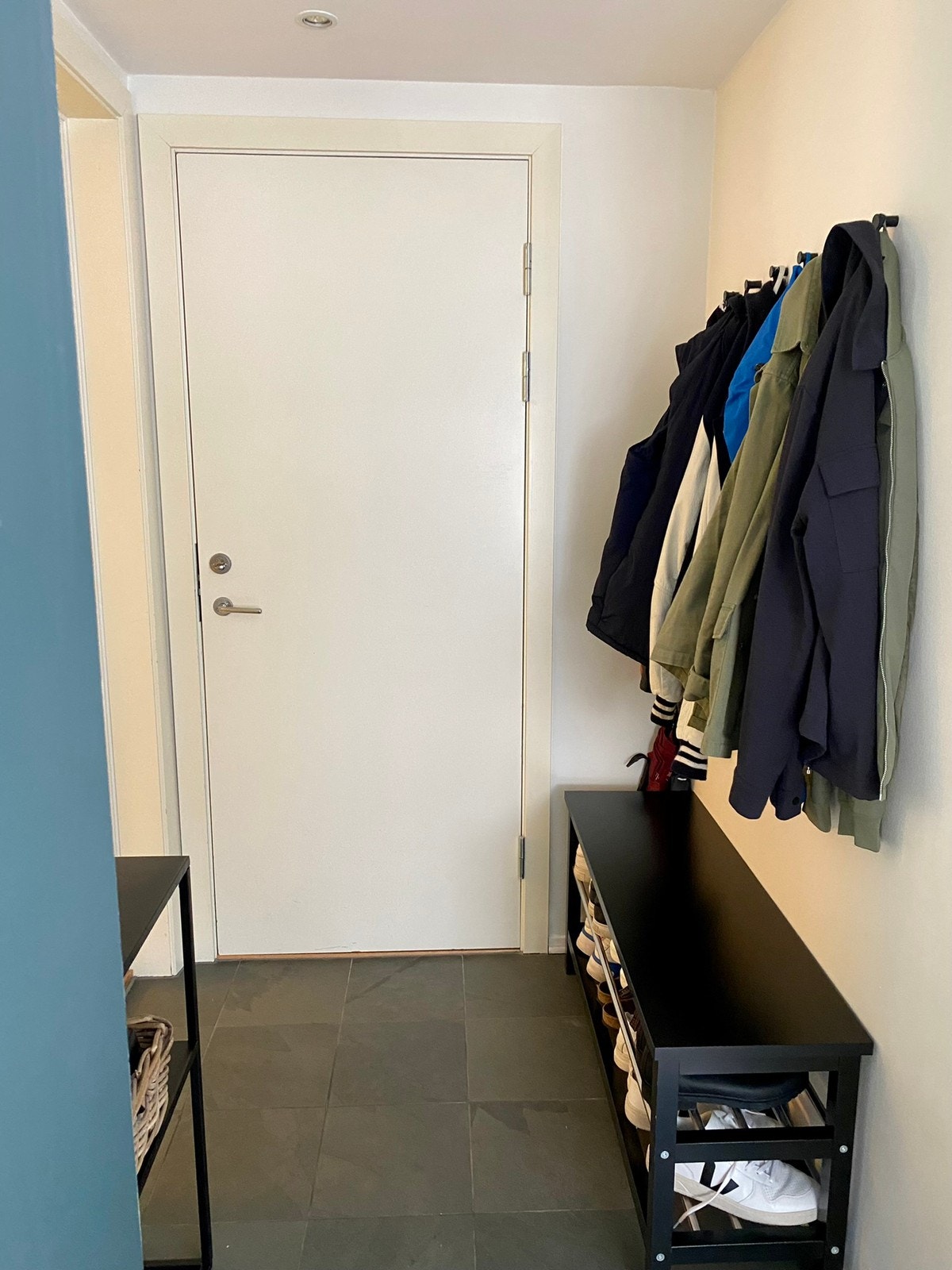 Entré sett i fra stue. Galleribilde