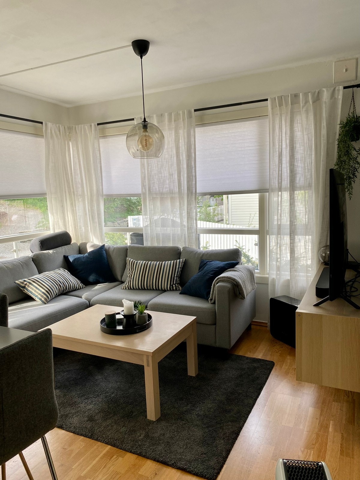 Stue sett i fra entré. Galleribilde