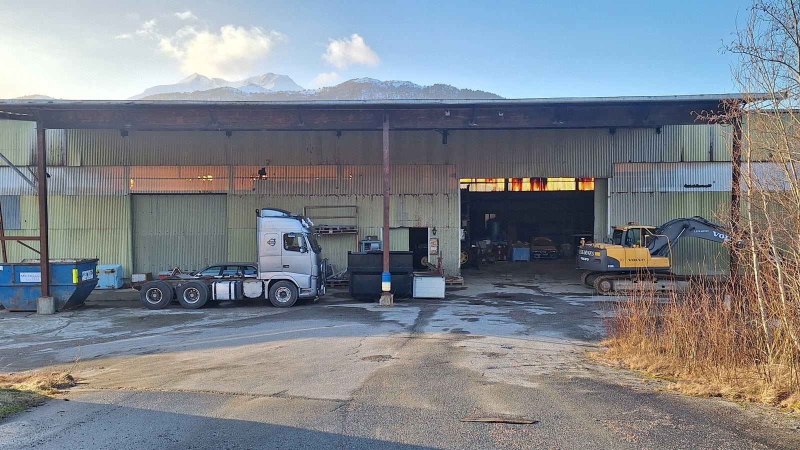 Takoverbygg lagerhall mot øst Galleribilde