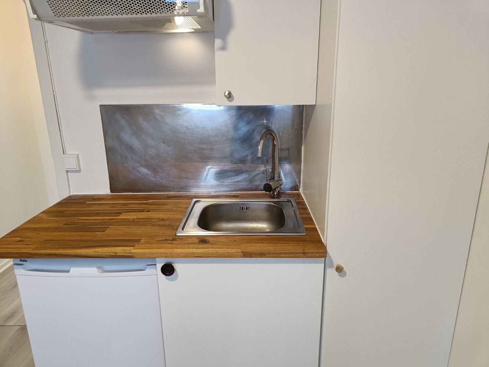 Ny benkeplate i 2024 Galleribilde