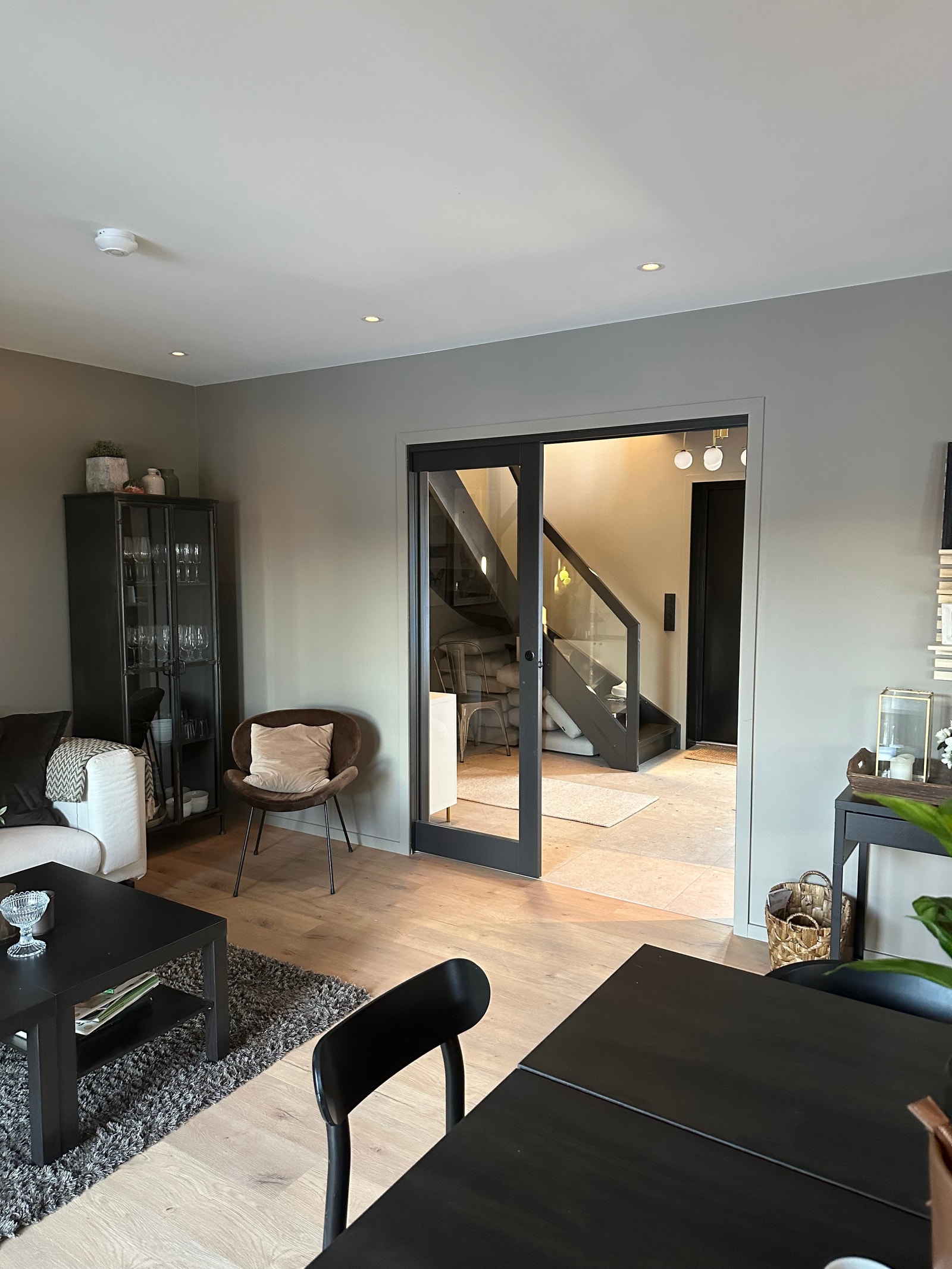 Fra kjøkken ut i entre Galleribilde