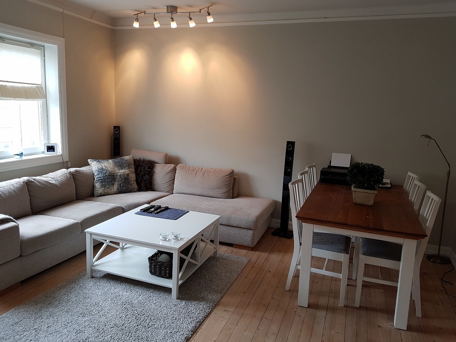 Stue ca. 30m2 Galleribilde