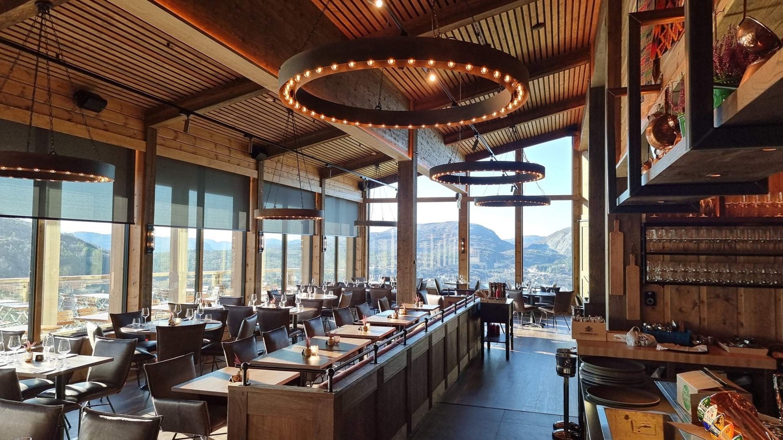 Ta turen innom magiske Slottet for en matbit eller noe godt å drikke Galleribilde