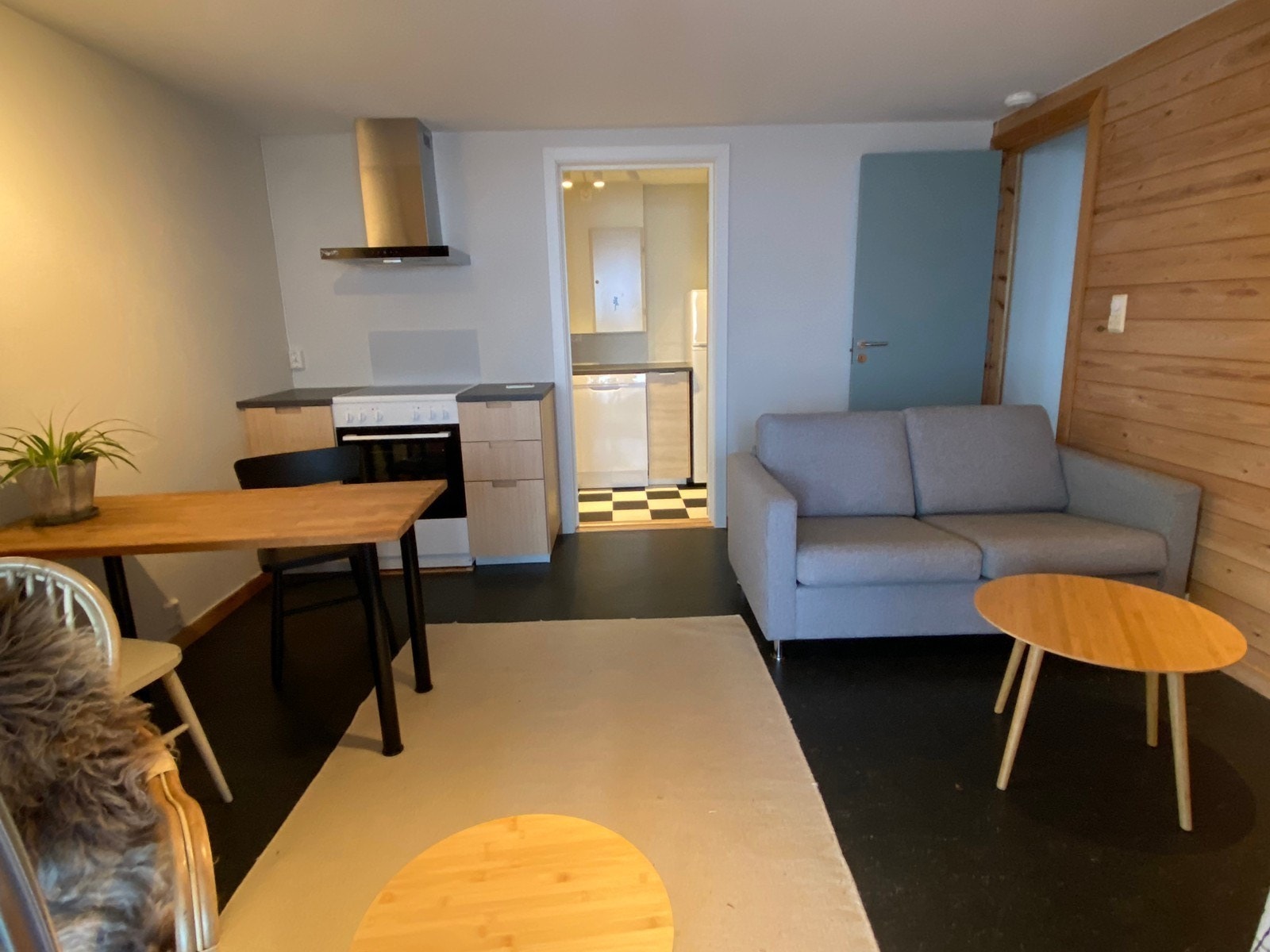 Stue med åpen kjøkkenløsning Galleribilde