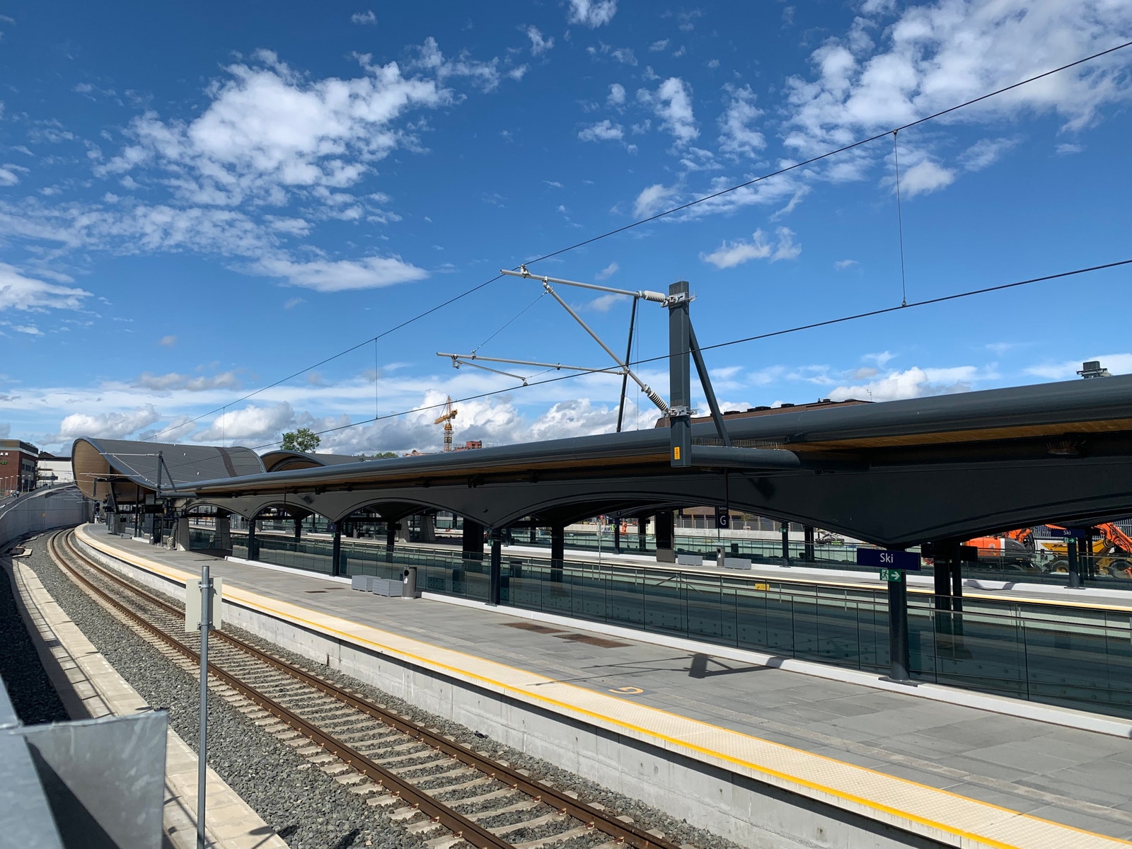 11 minutter med tog fra Ski til Oslo S. Galleribilde