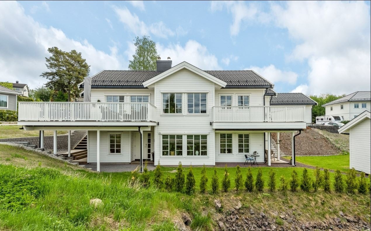 Leiligheten ligger nede til høyre på bilde Galleribilde