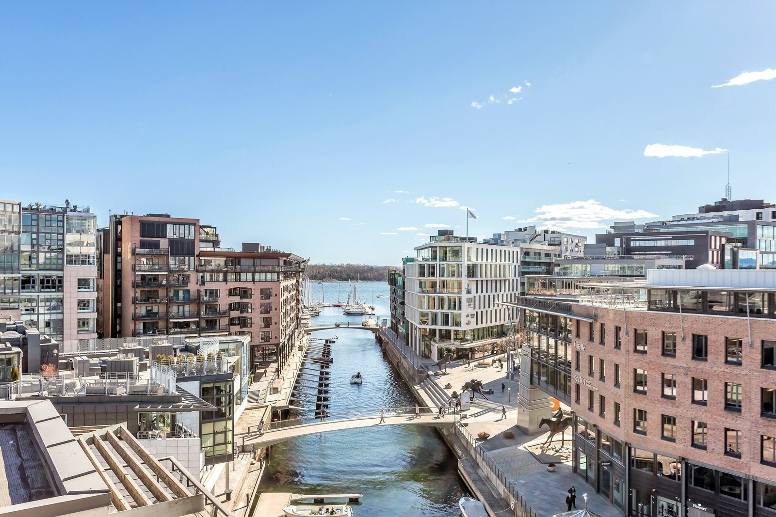 Felles takterrasse med flott utsikt. Galleribilde