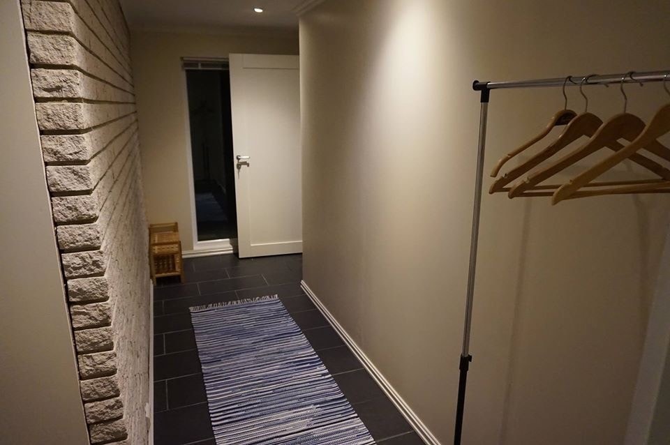 Privat gang mot felles gang Galleribilde