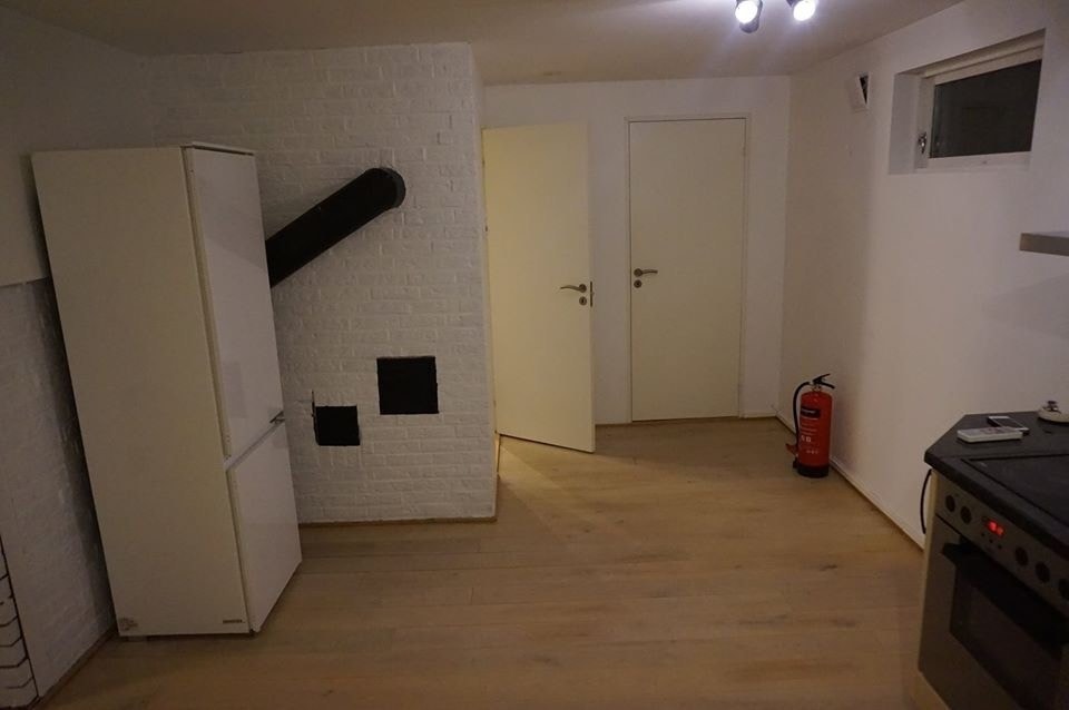 Kjøkken mot gang og bod Galleribilde