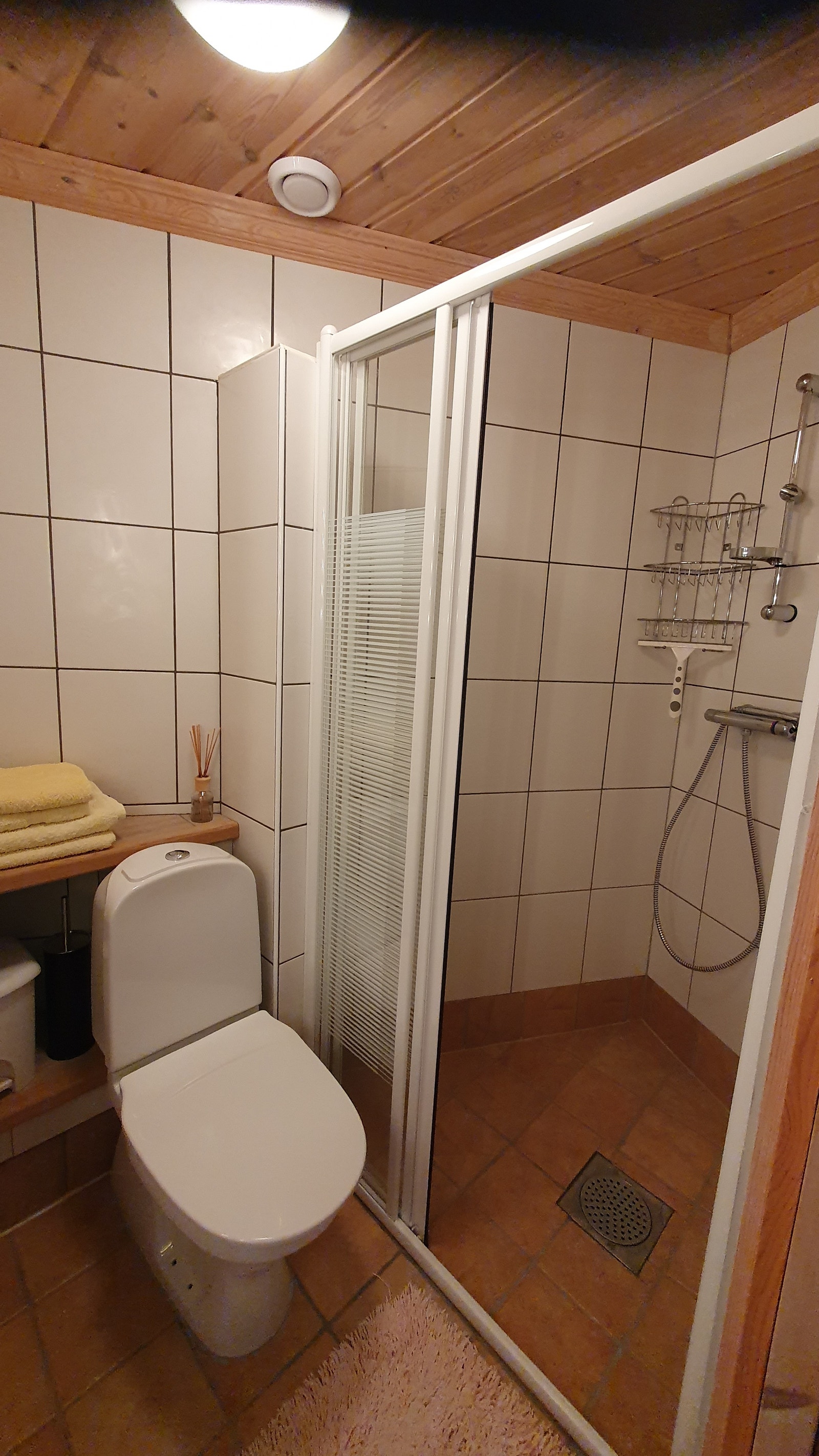 Bad 2 m/ dusj, wc og servant Galleribilde