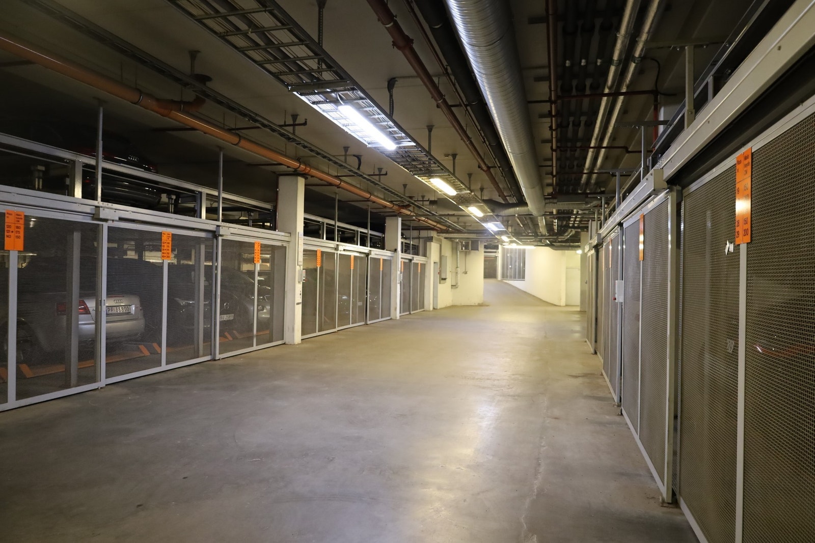 Bildet viser garasjeanlegget Galleribilde