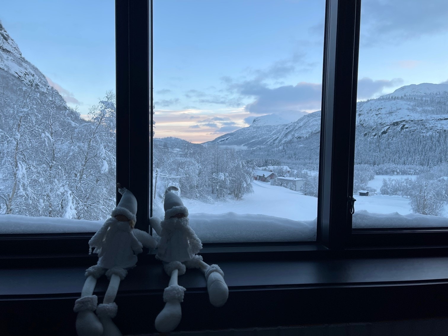 flott utsikt til skisenter, Tuv og nydelig fjellheim, usjenert og masse tomt å boltre seg på- Galleribilde