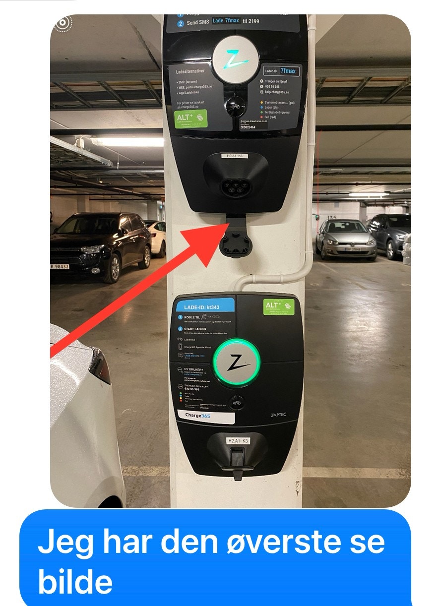 Elbil lader Galleribilde