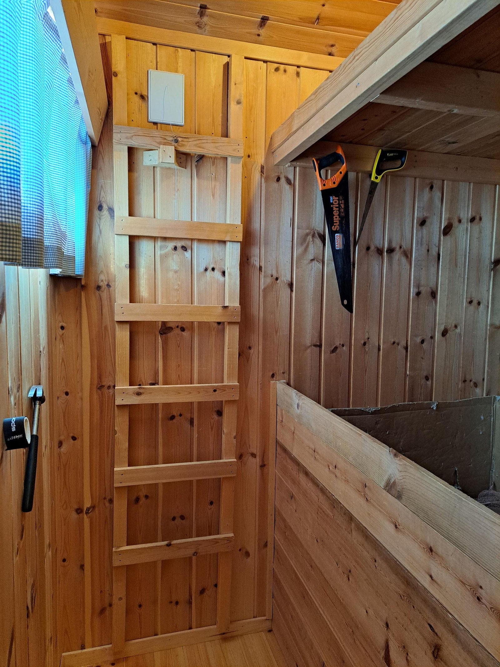 Utstyrsbod/vedbod Galleribilde