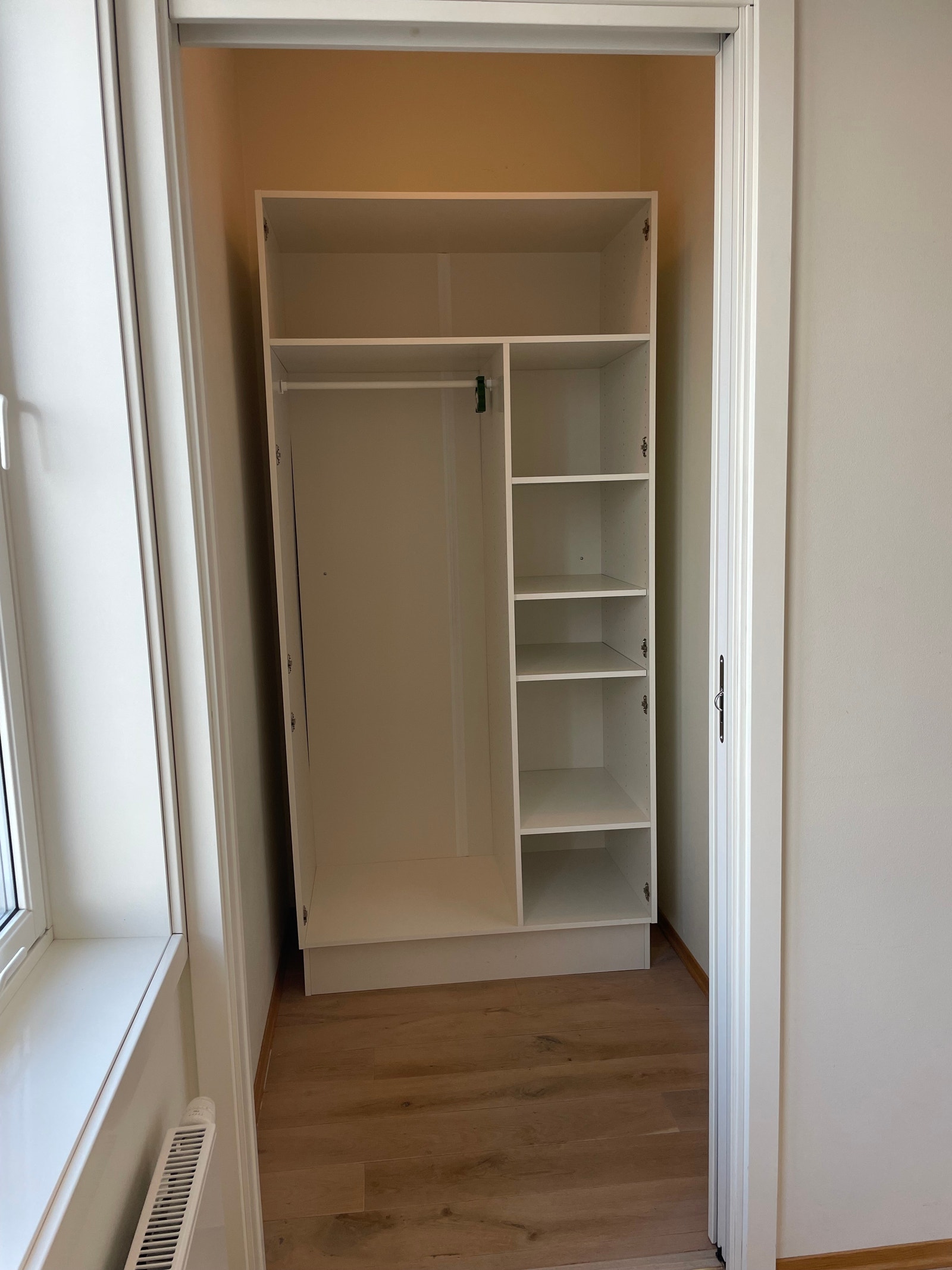 Garderobe sov 2 Galleribilde