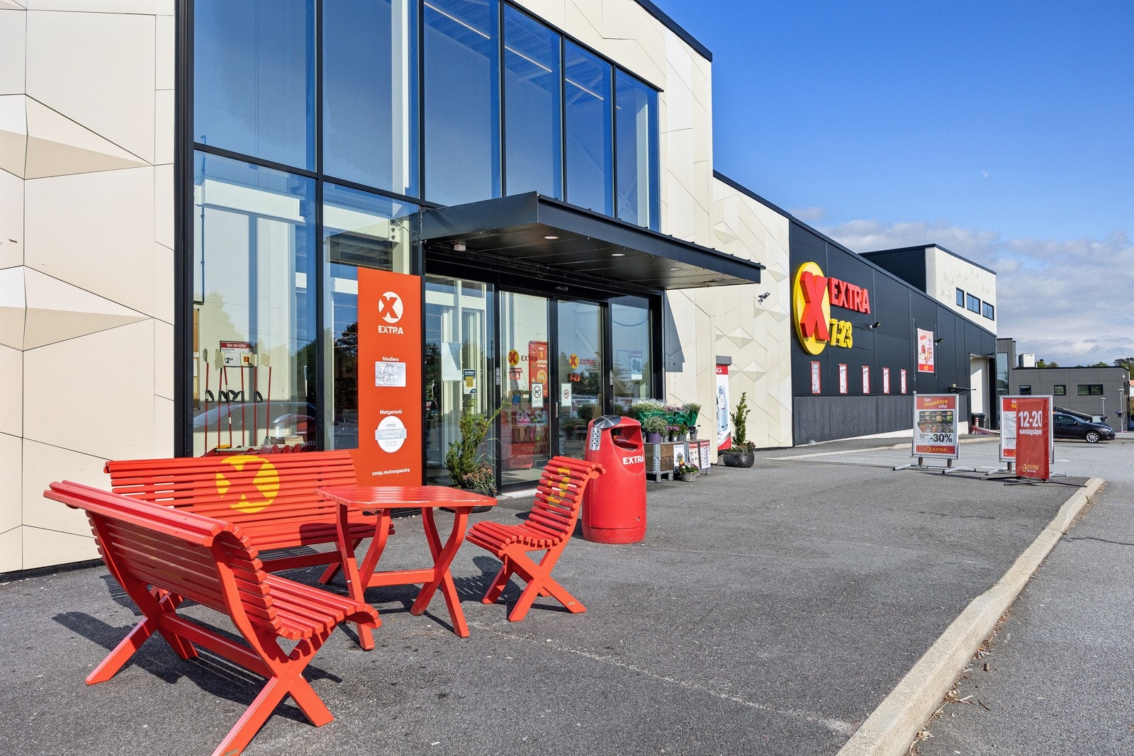 Coop extra- Din lokale dagligvarebutikk Galleribilde