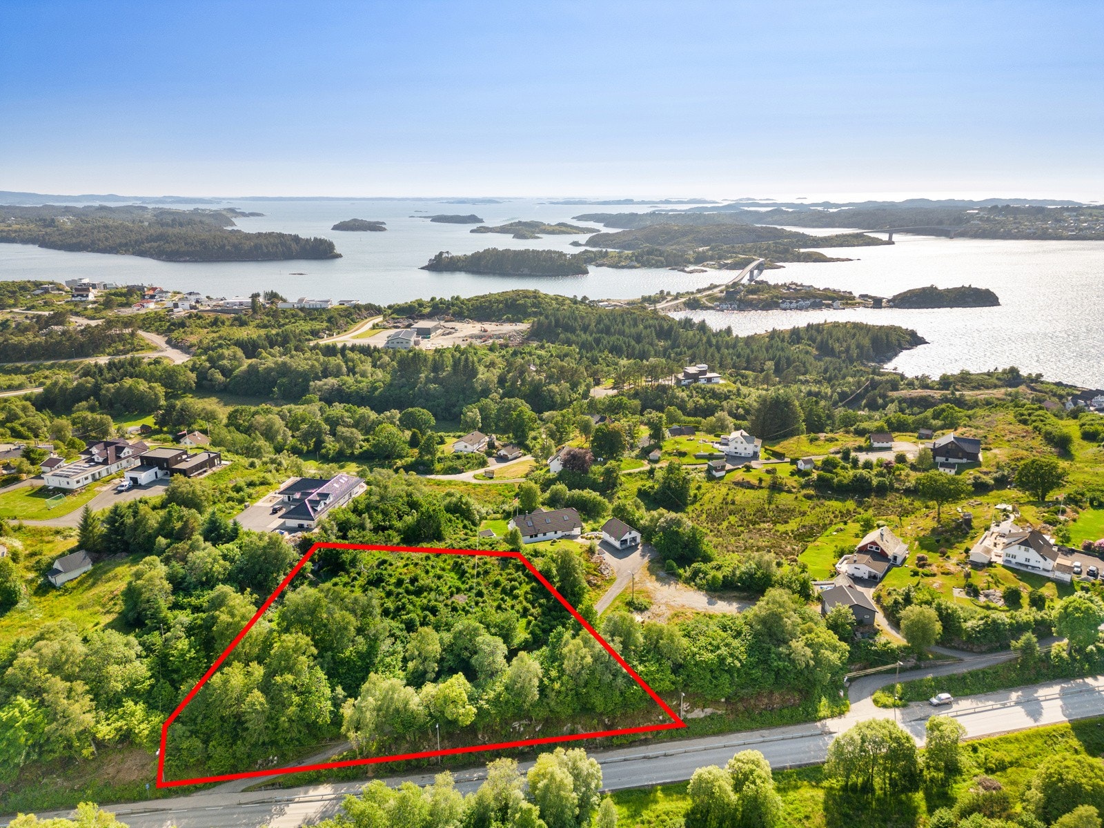 Tomtegrense illustrasjon- Her har vi Hundvåko i horisonten Galleribilde