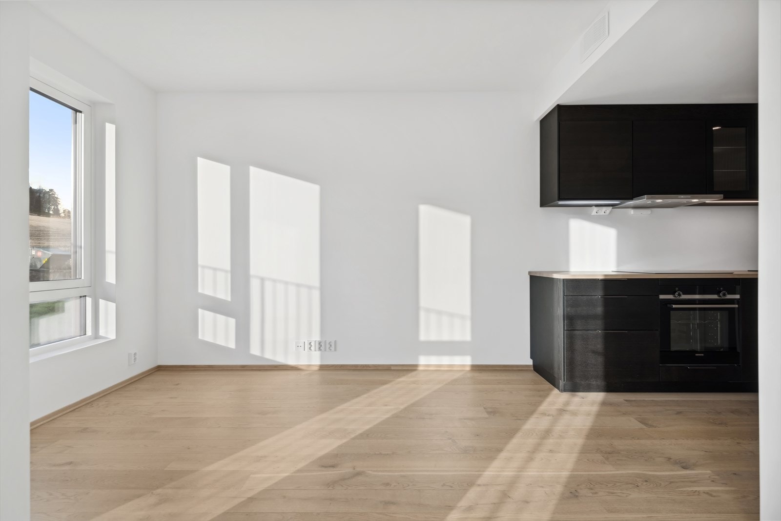 Det er gjort en rekke tilvalg på leiligheten, på blant annet gulvet og kjøkkenet. Galleribilde