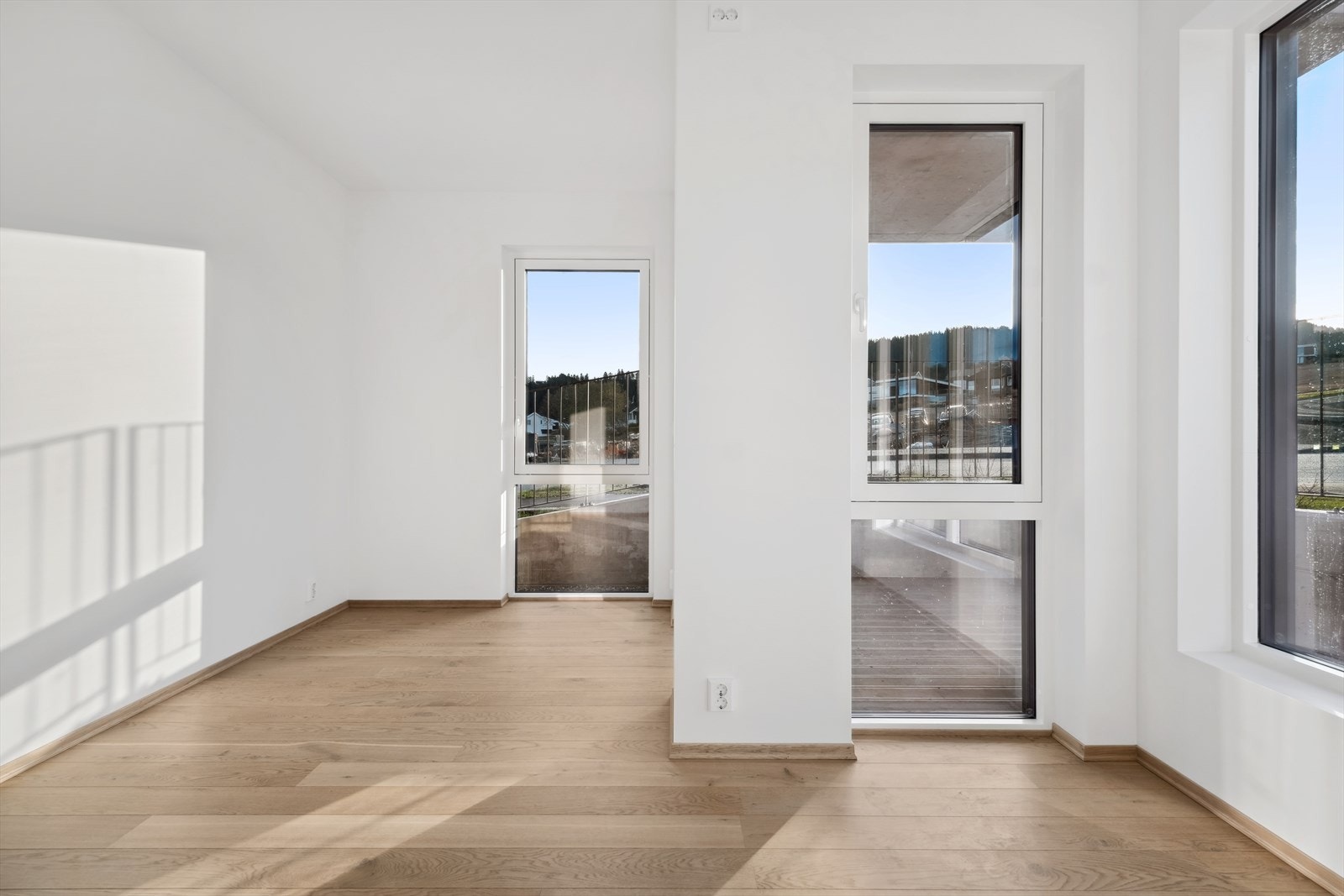 Leiligheten innehar 37 kvm, og byr på en rekke gode kvaliteter med blant annet en åpen stue- og kjøkkenløsning. Den gode planløsingen gir rom til både sofakrok og spisestue. Galleribilde