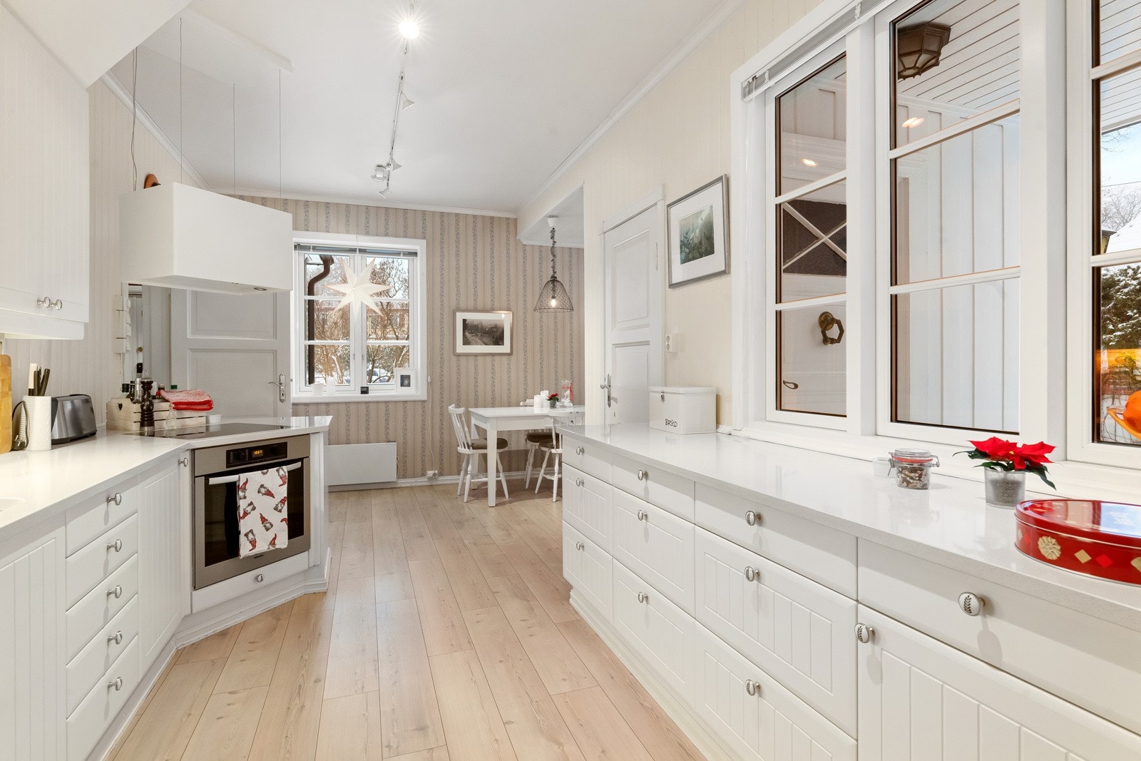 Herskapelig og stort kjøkken Galleribilde