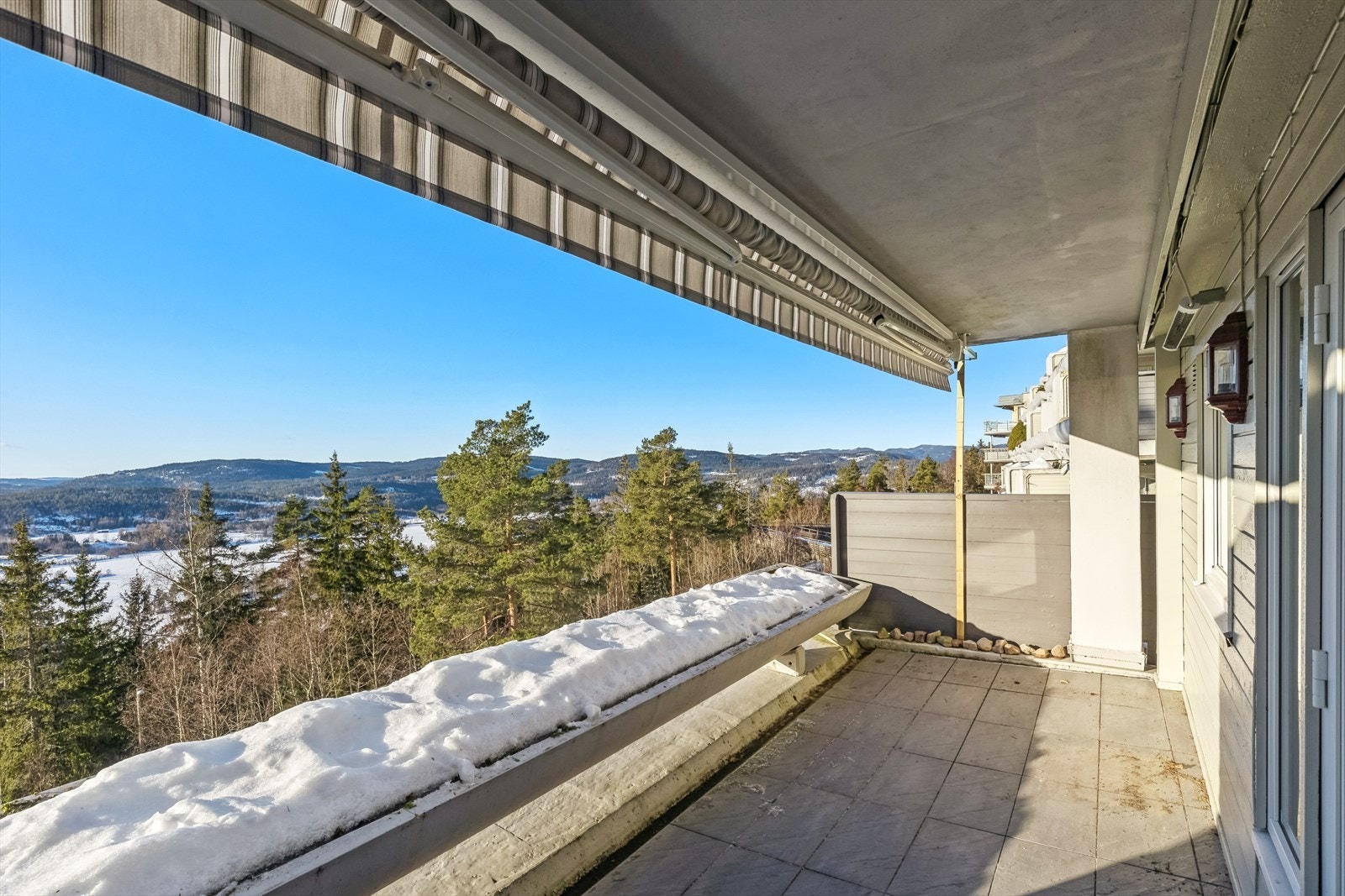 God plass til spisebord/sittegruppe. Galleribilde