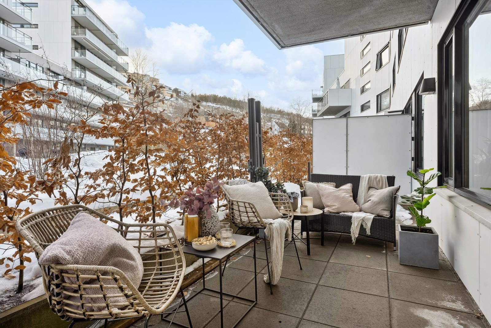 Her er det god plass til ønsket møblement og grill. Galleribilde
